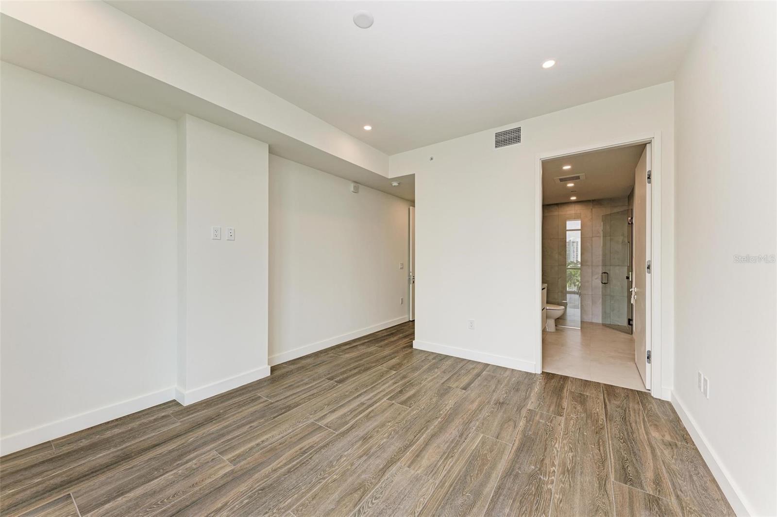 EVOLUTION - Residential Lease