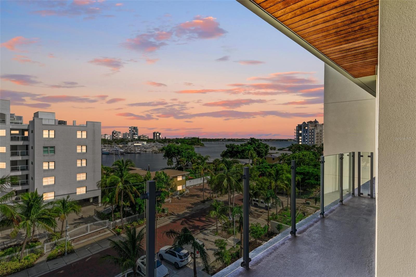 EVOLUTION - Residential Lease