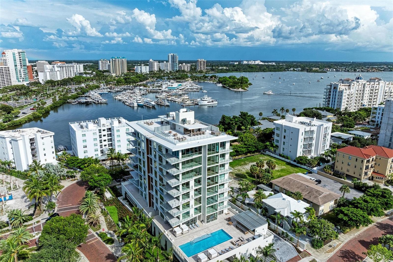 EVOLUTION - Residential Lease