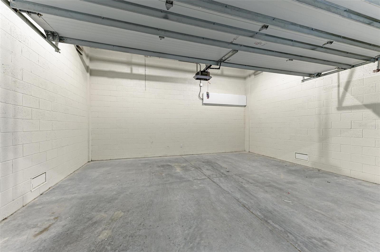 EVOLUTION - Residential Lease