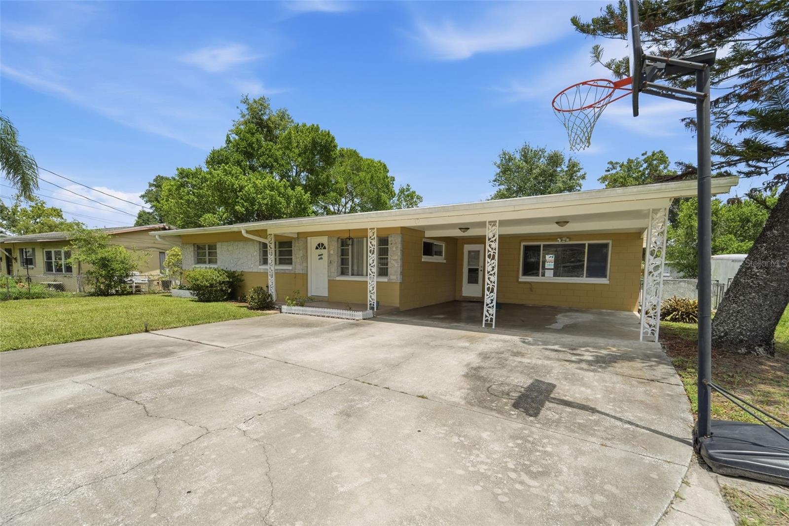 123 E LAKE MARY DRIVE
