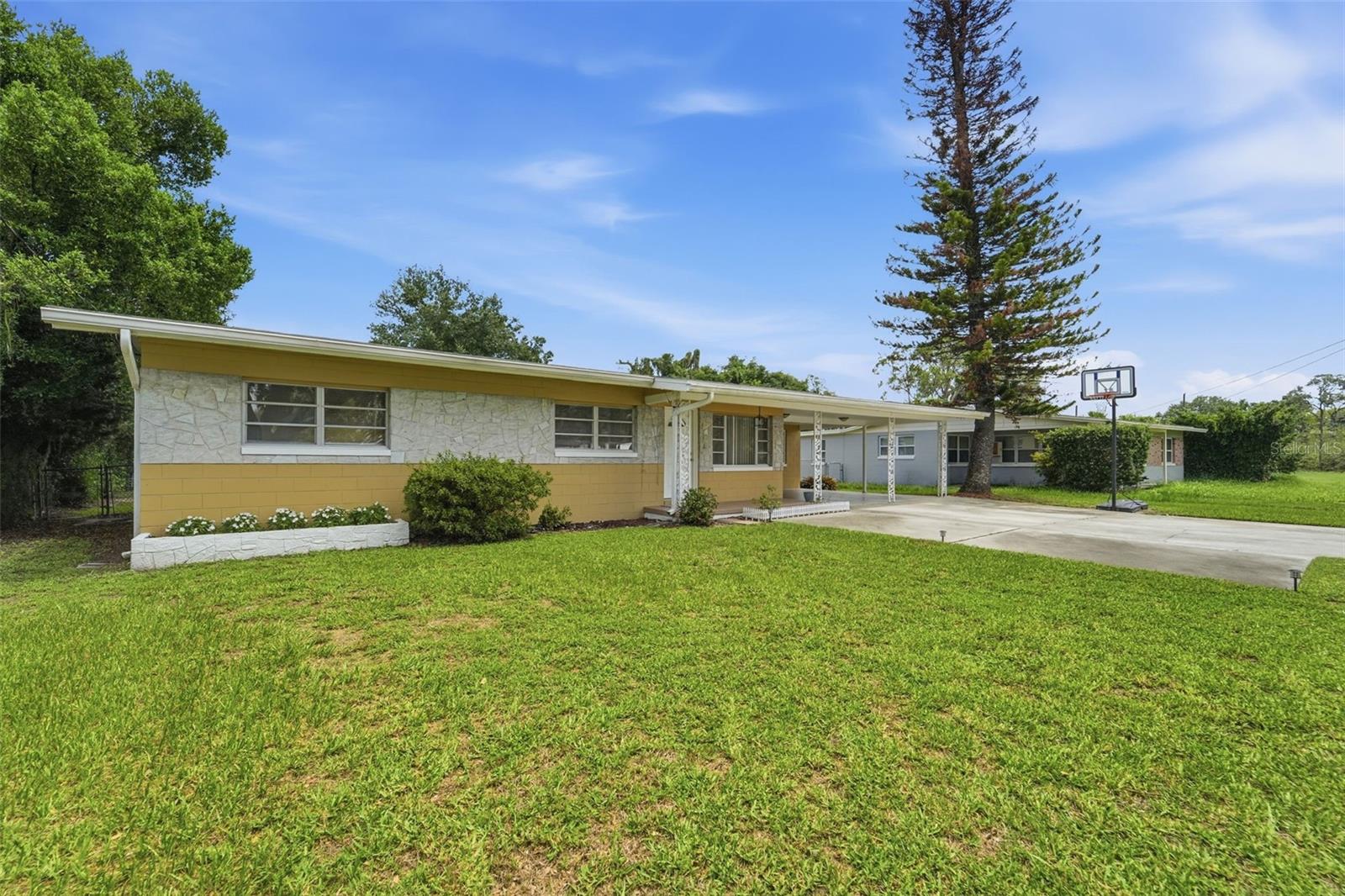 123 E LAKE MARY DRIVE