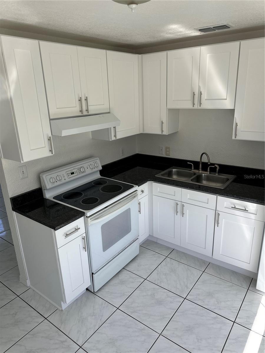 MEADOW LAWN 2ND ADD - Residential