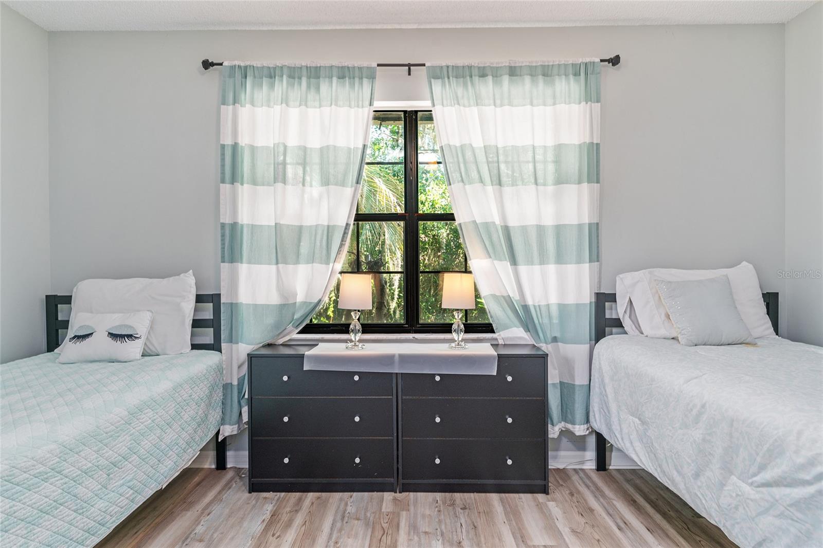 FRST VILLAS 02 - Residential Lease