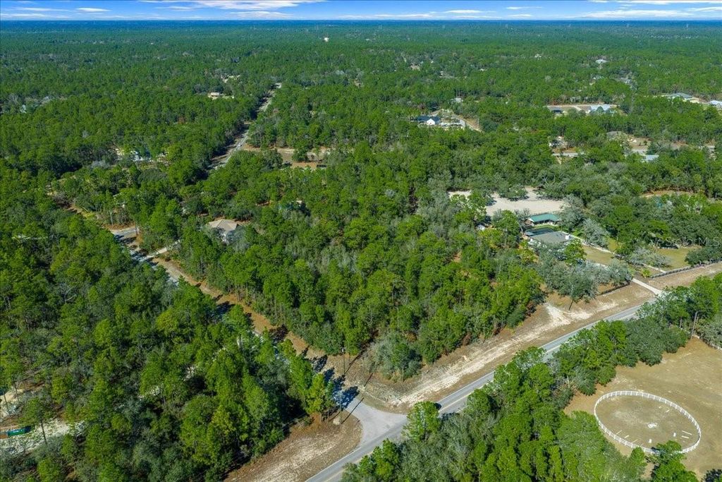 Photo of 6055 W Ponderosa Place, Beverly Hills, FL 34465 (MLS # OM717634)