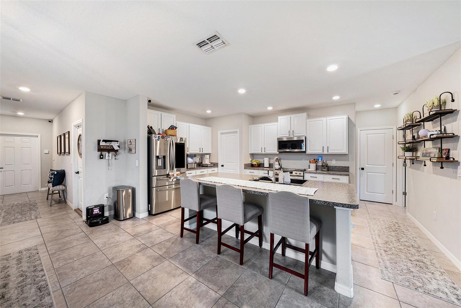 SUNSHINE VILLAGE PH 3A & 4 - Residential