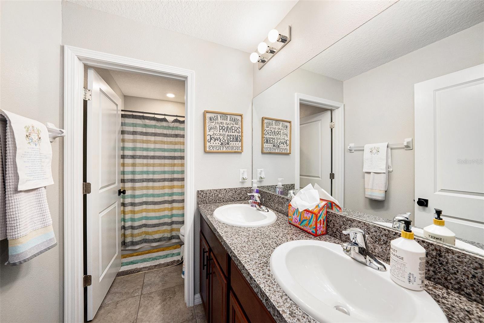 SUNSHINE VILLAGE PH 3A & 4 - Residential