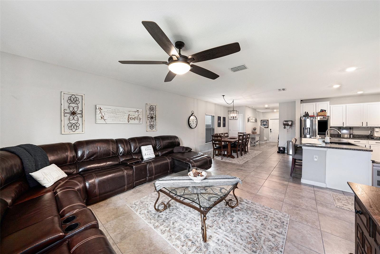 SUNSHINE VILLAGE PH 3A & 4 - Residential