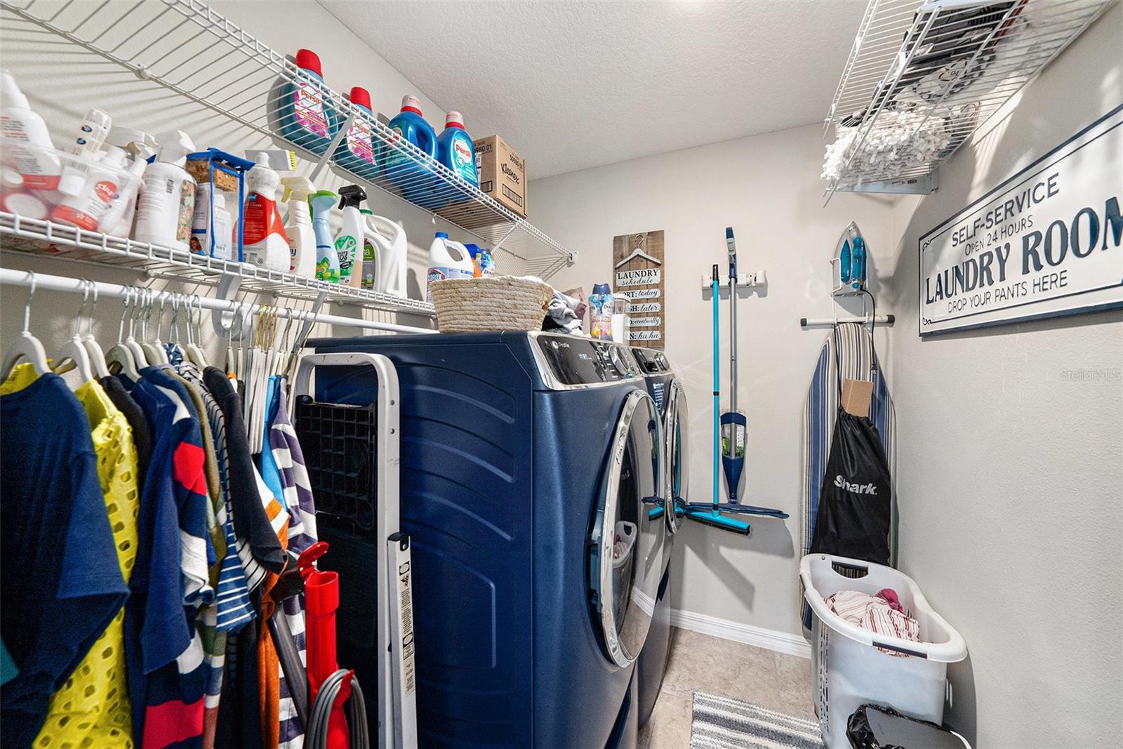 SUNSHINE VILLAGE PH 3A & 4 - Residential