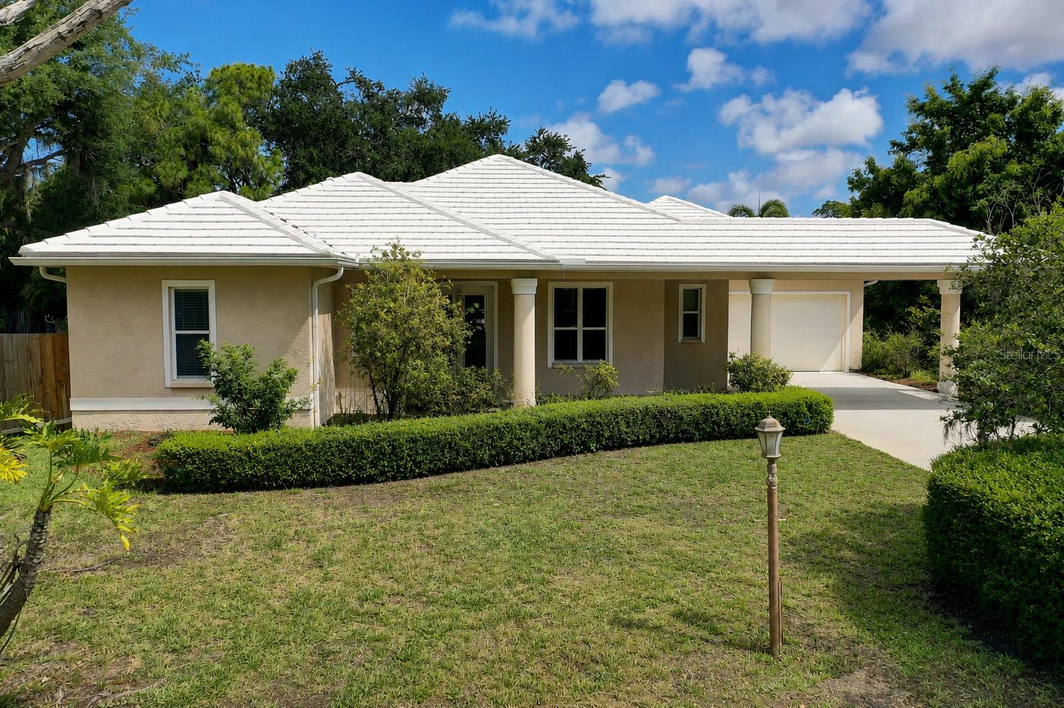 619 OAK RIVER COURT