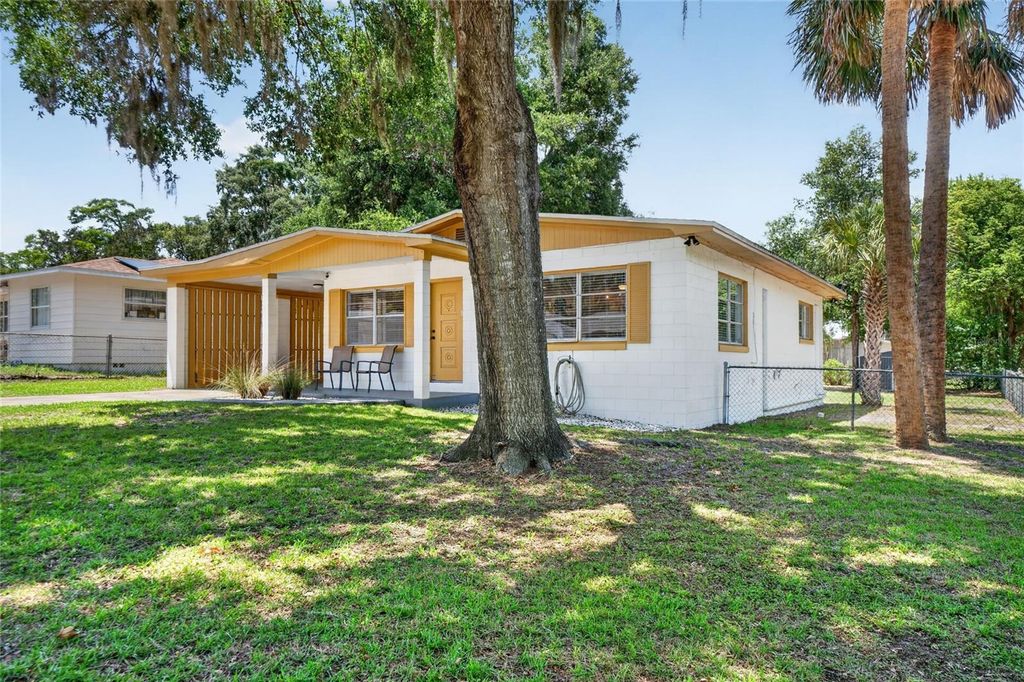 Photo of 529 E Gottsche Avenue, Eustis, FL 32726 (MLS # O6410377)