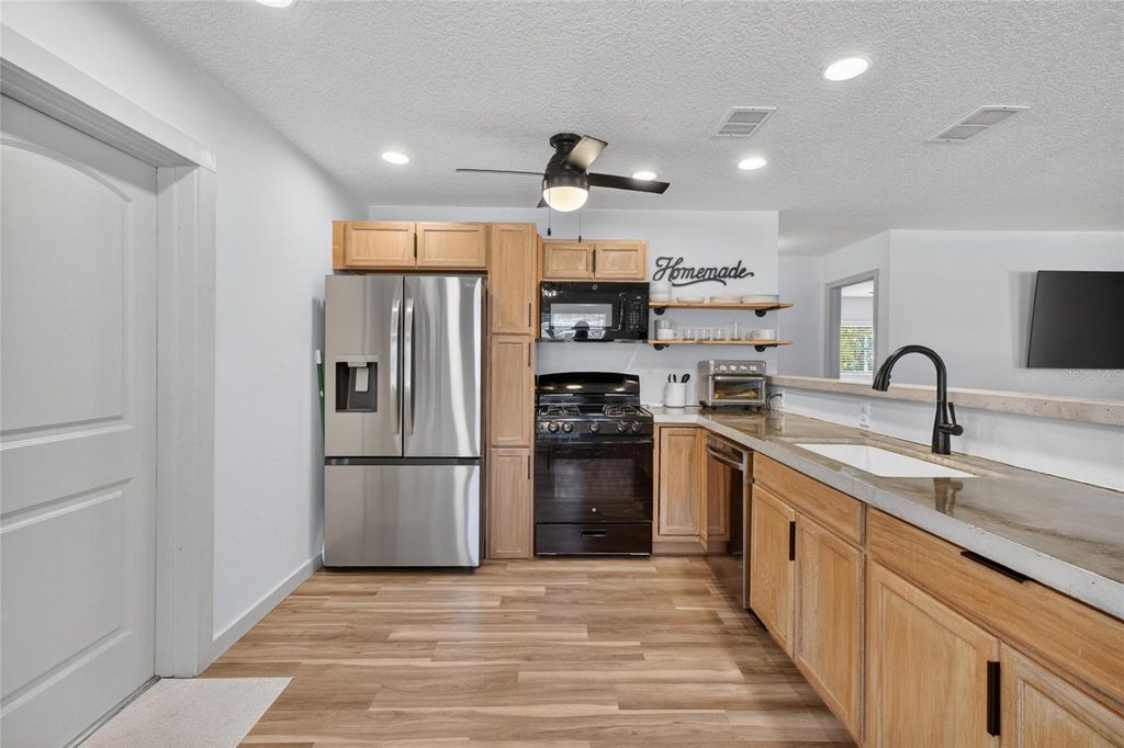 Photo of 529 E Gottsche Avenue, Eustis, FL 32726 (MLS # O6410377)