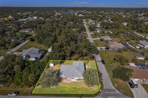 A home in PORT CHARLOTTE