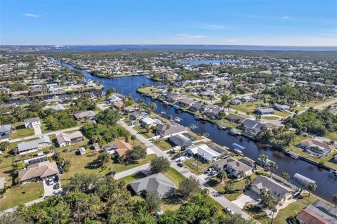 A home in PORT CHARLOTTE