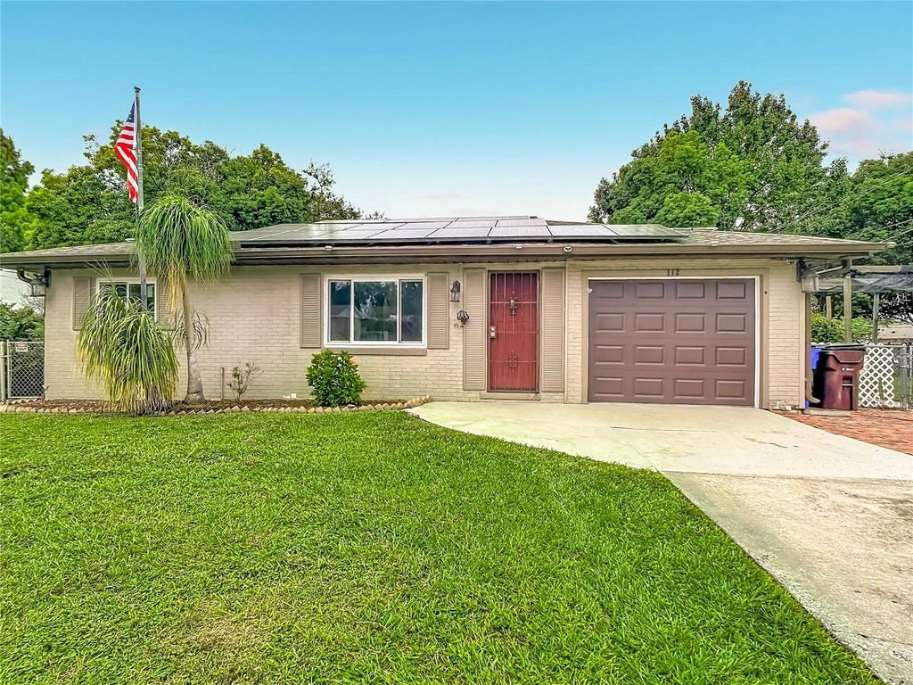 Photo of 112 10th Street, Saint Cloud, FL 34769 (MLS # S5159072)