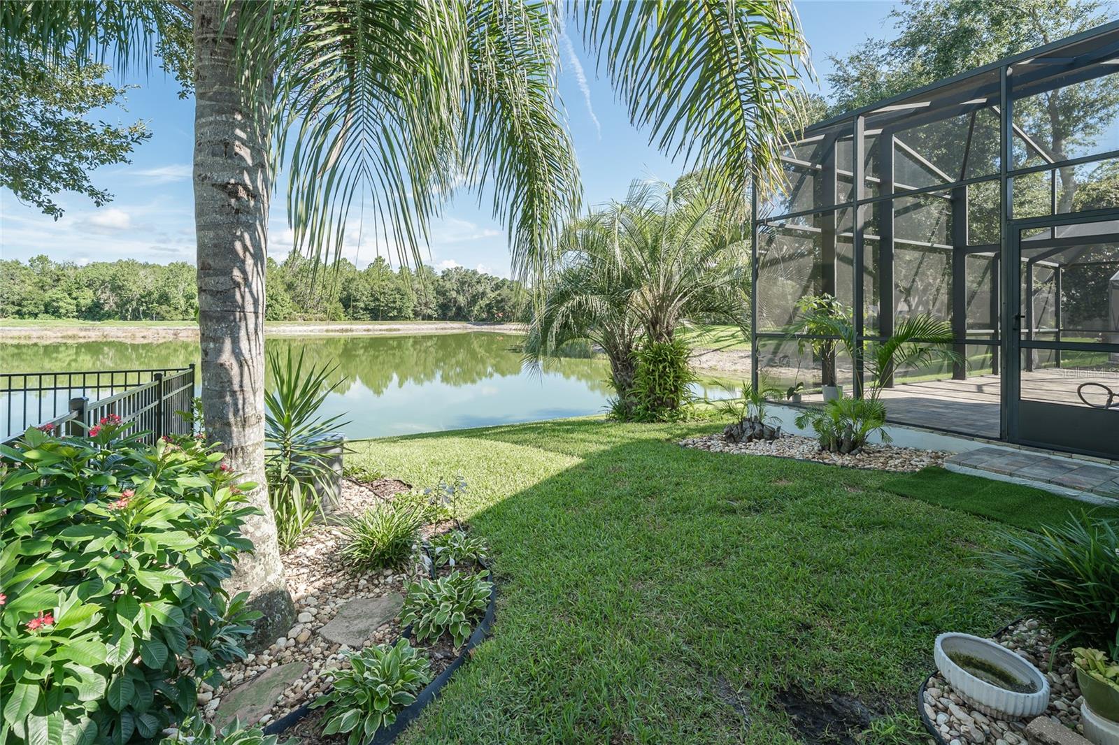 4907 POINTE O WOODS DRIVE
