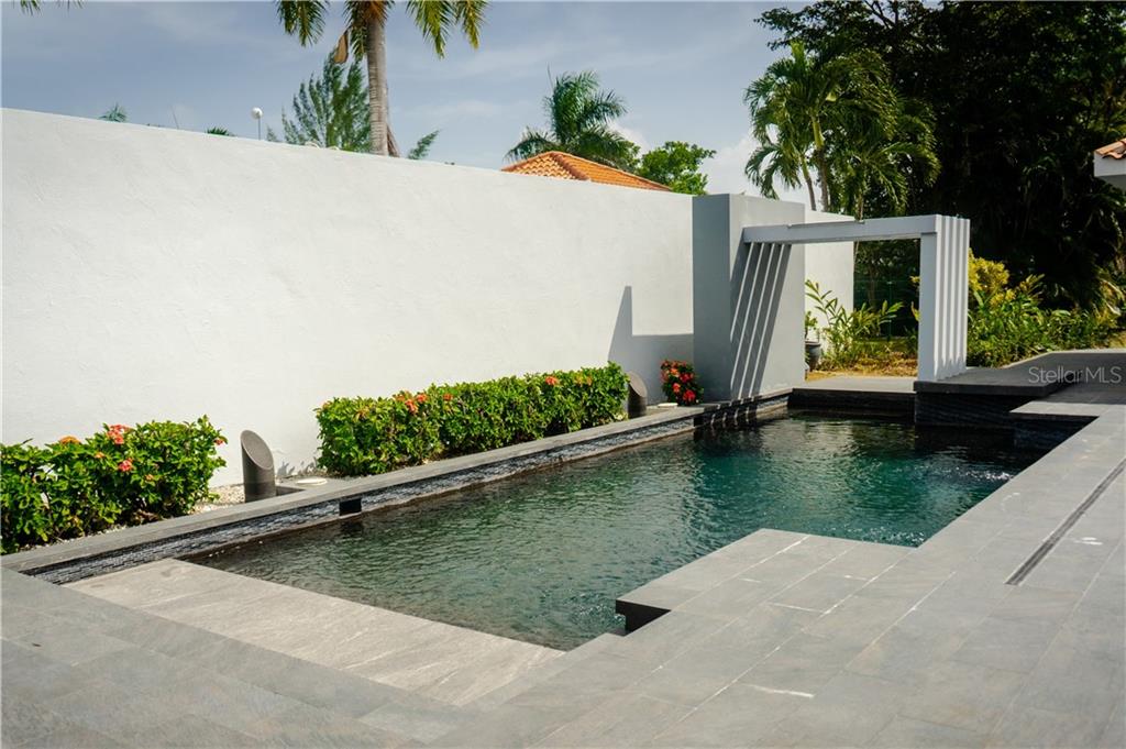 DORADO BEACH EAST - Residential