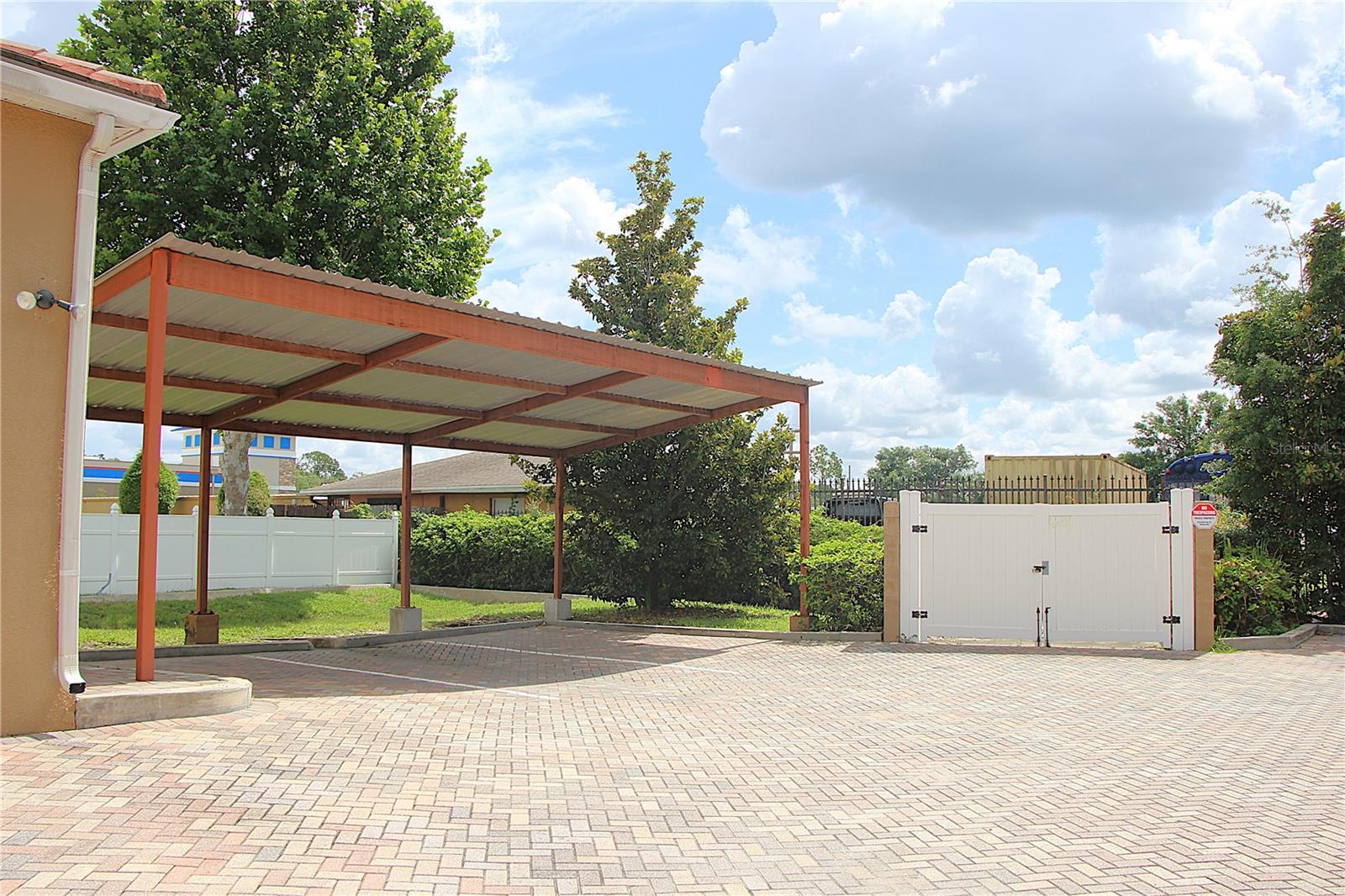 6143 S ORANGE BLOSSOM TRAIL