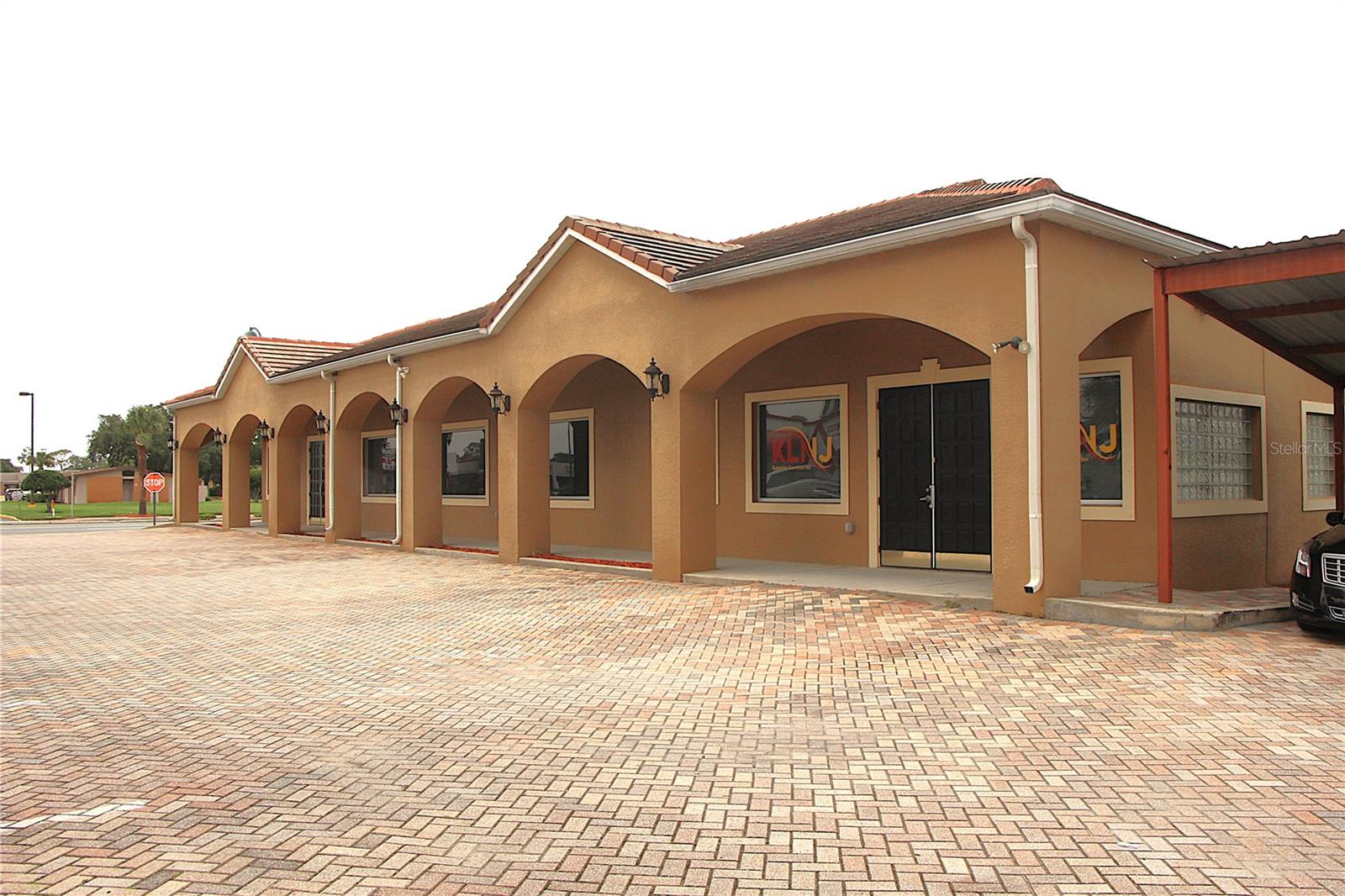 6143 S ORANGE BLOSSOM TRAIL