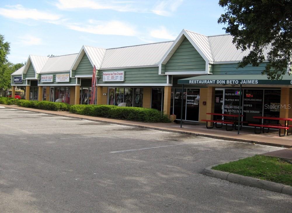 ACREAGE - Commercial Lease