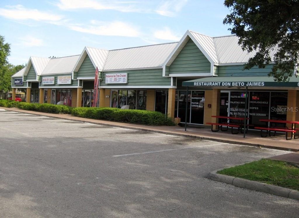 Photo of 6320 15th Street E #A-3, Sarasota, FL 34243 (MLS # A4673269)