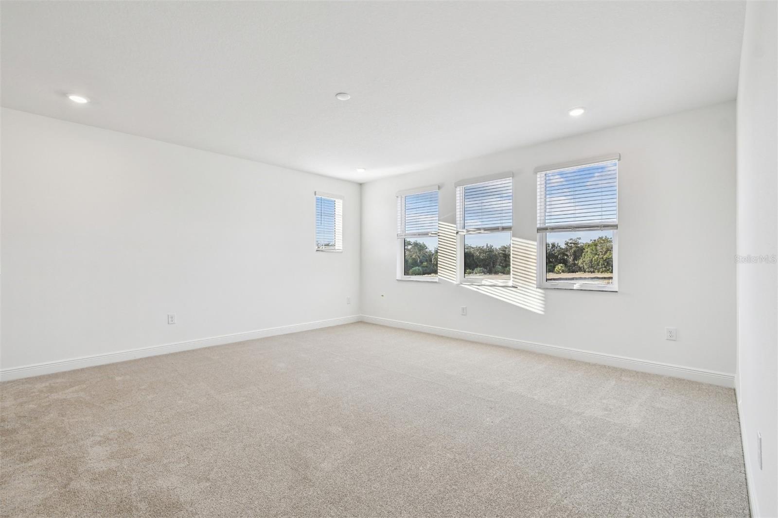 CREEKS EDGE AT TWIN RIVERS - Residential