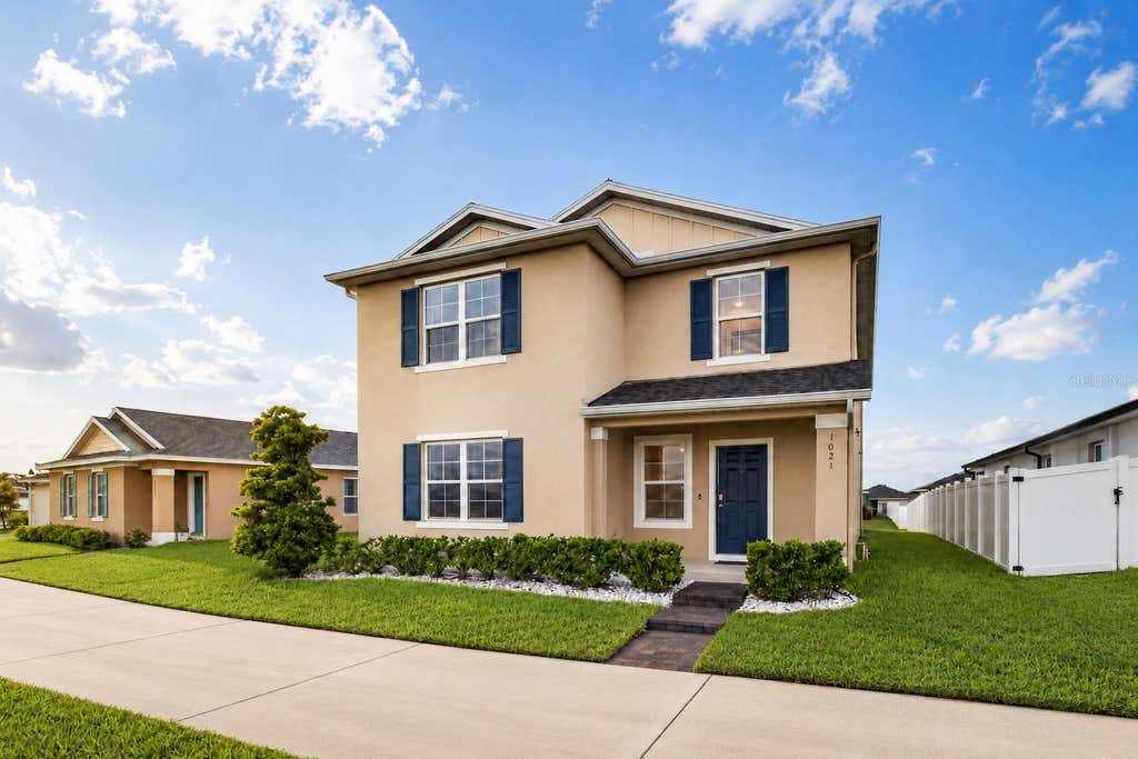 Photo of 1021 Silverbell Trail, Saint Cloud, FL 34771 (MLS # O6434414)