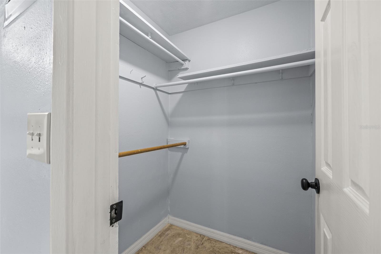 HAMNERS W E HOMESTEAD ACRES - Residential Income