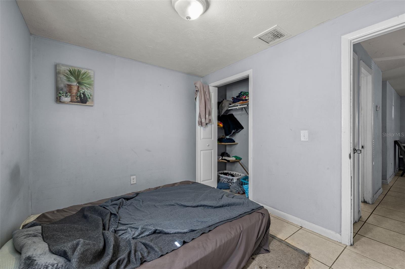 HAMNERS W E HOMESTEAD ACRES - Residential Income