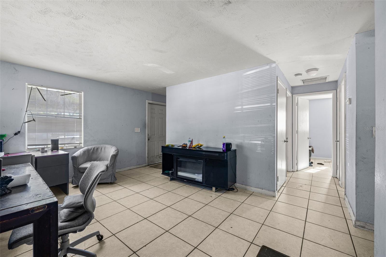 HAMNERS W E HOMESTEAD ACRES - Residential Income