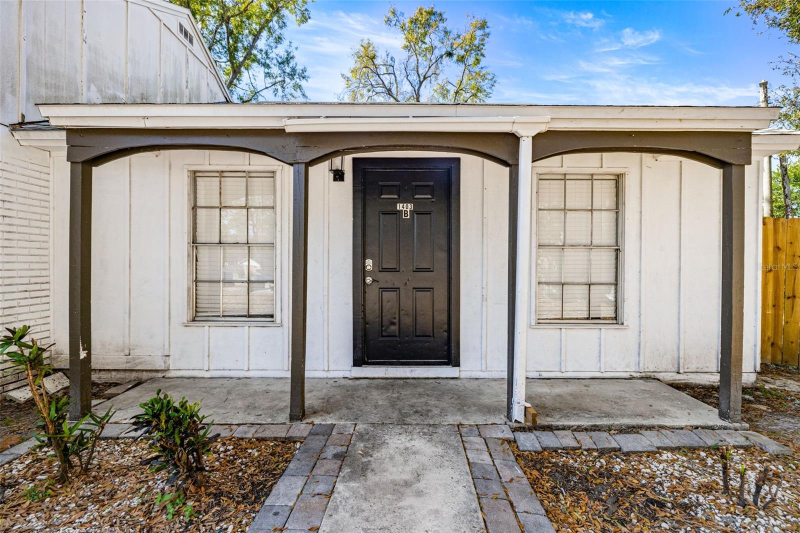 HAMNERS W E HOMESTEAD ACRES - Residential Income