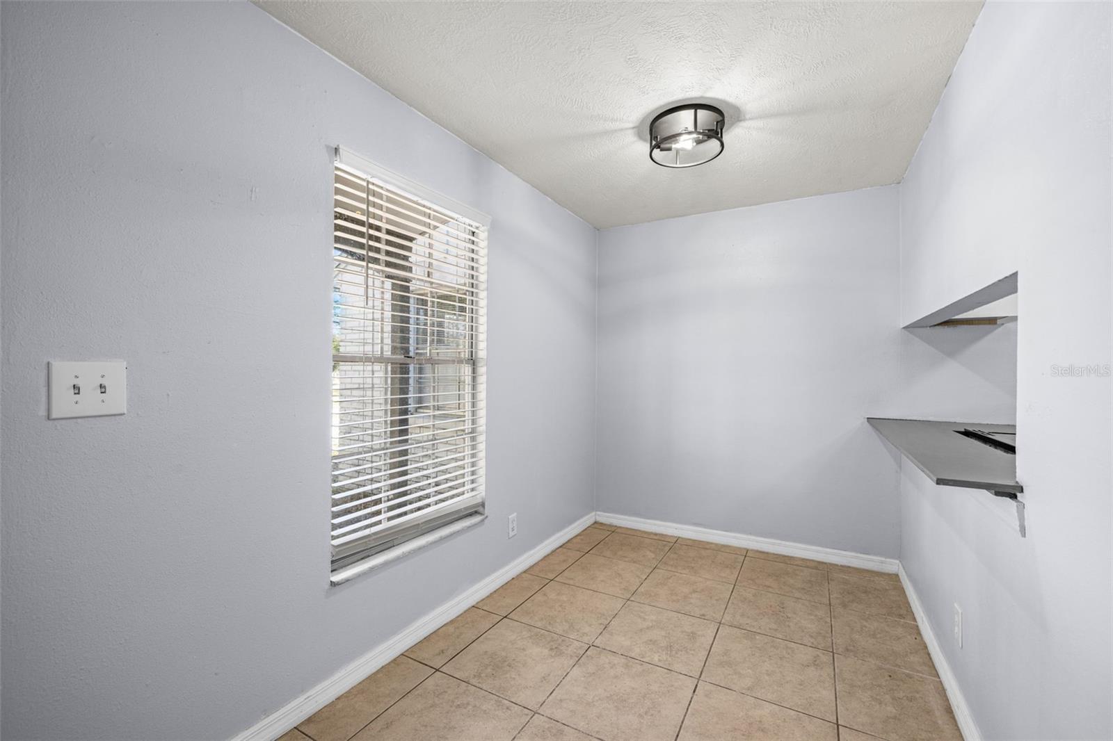 HAMNERS W E HOMESTEAD ACRES - Residential Income