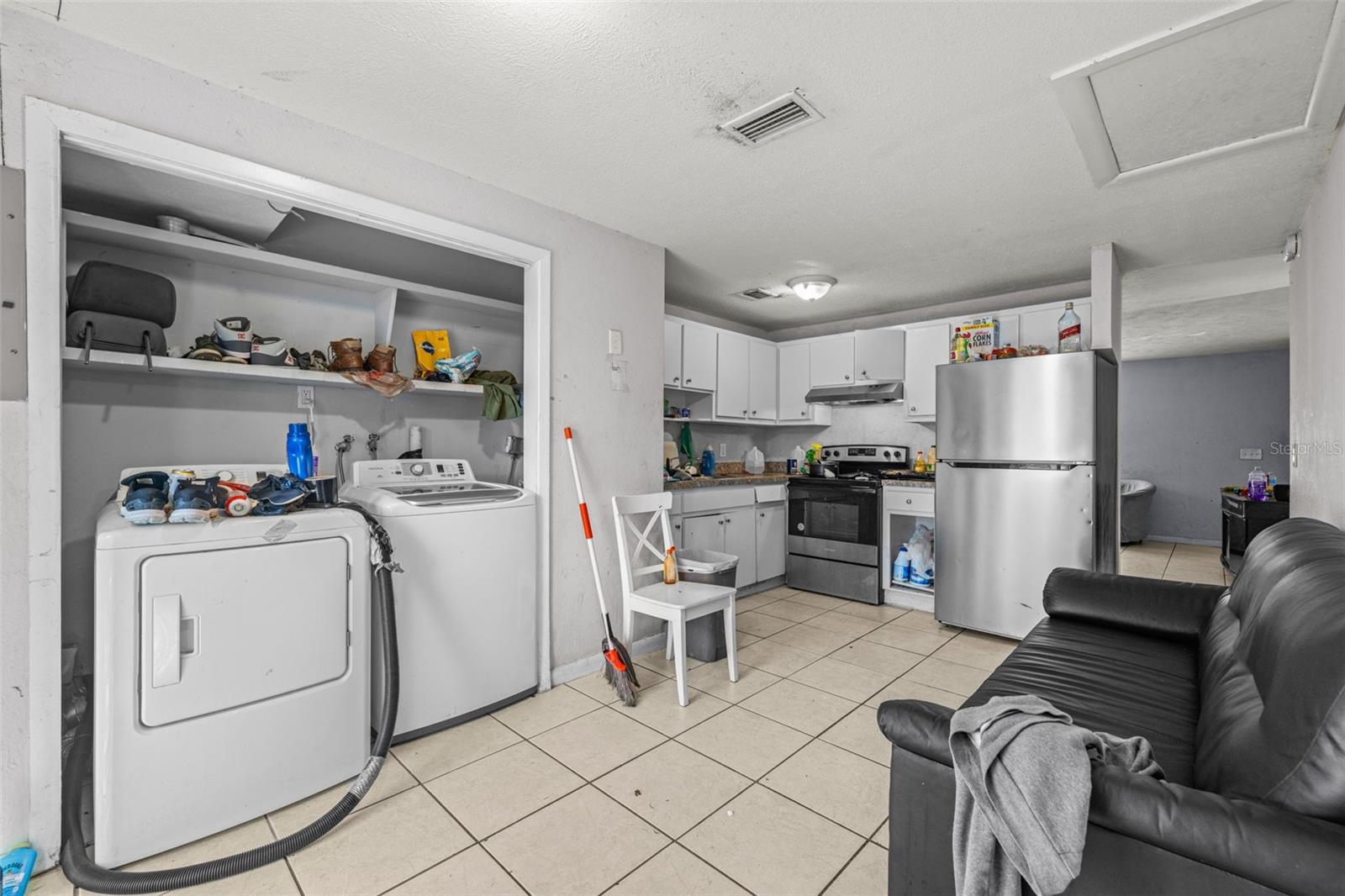 HAMNERS W E HOMESTEAD ACRES - Residential Income