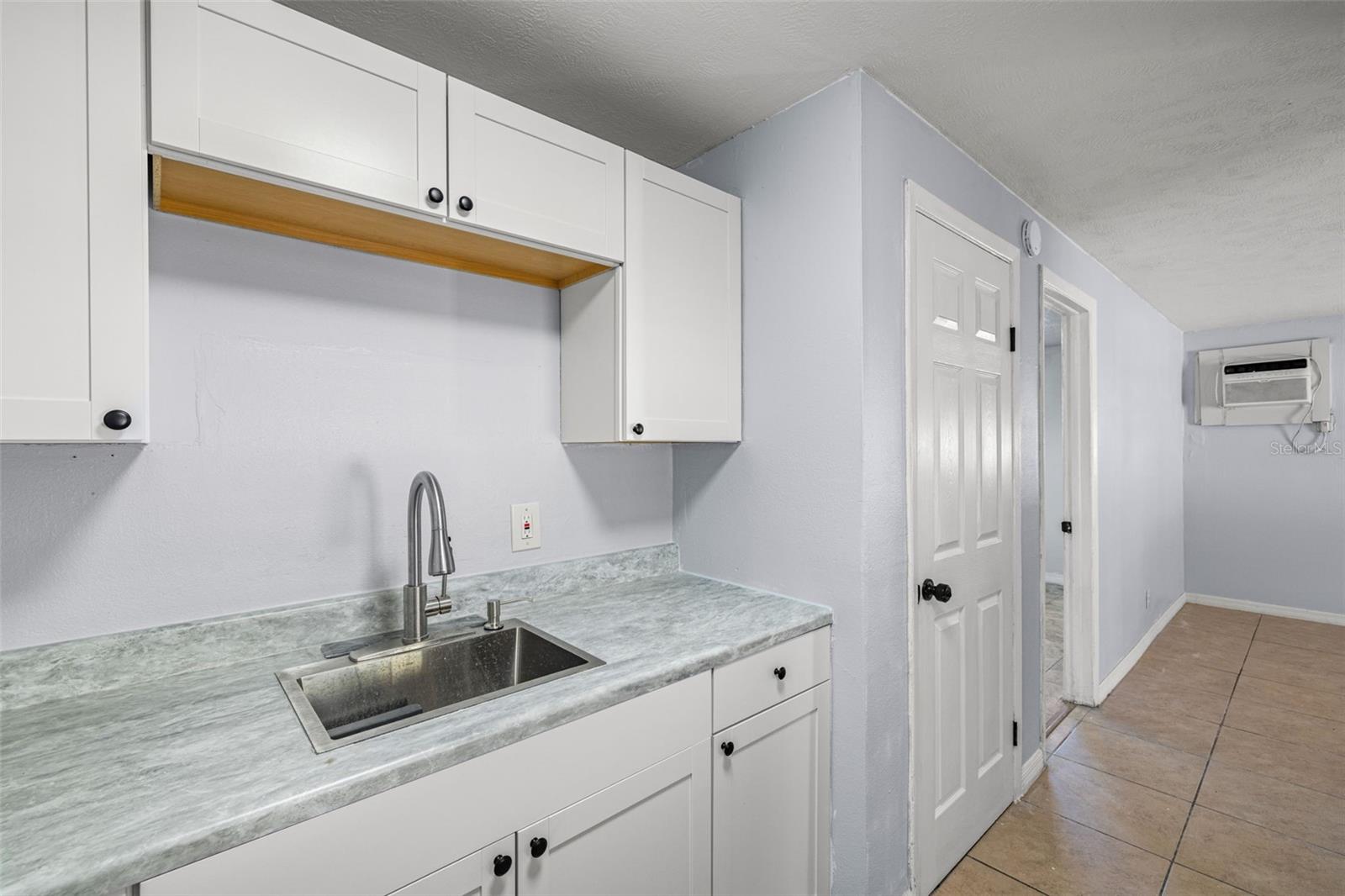 HAMNERS W E HOMESTEAD ACRES - Residential Income