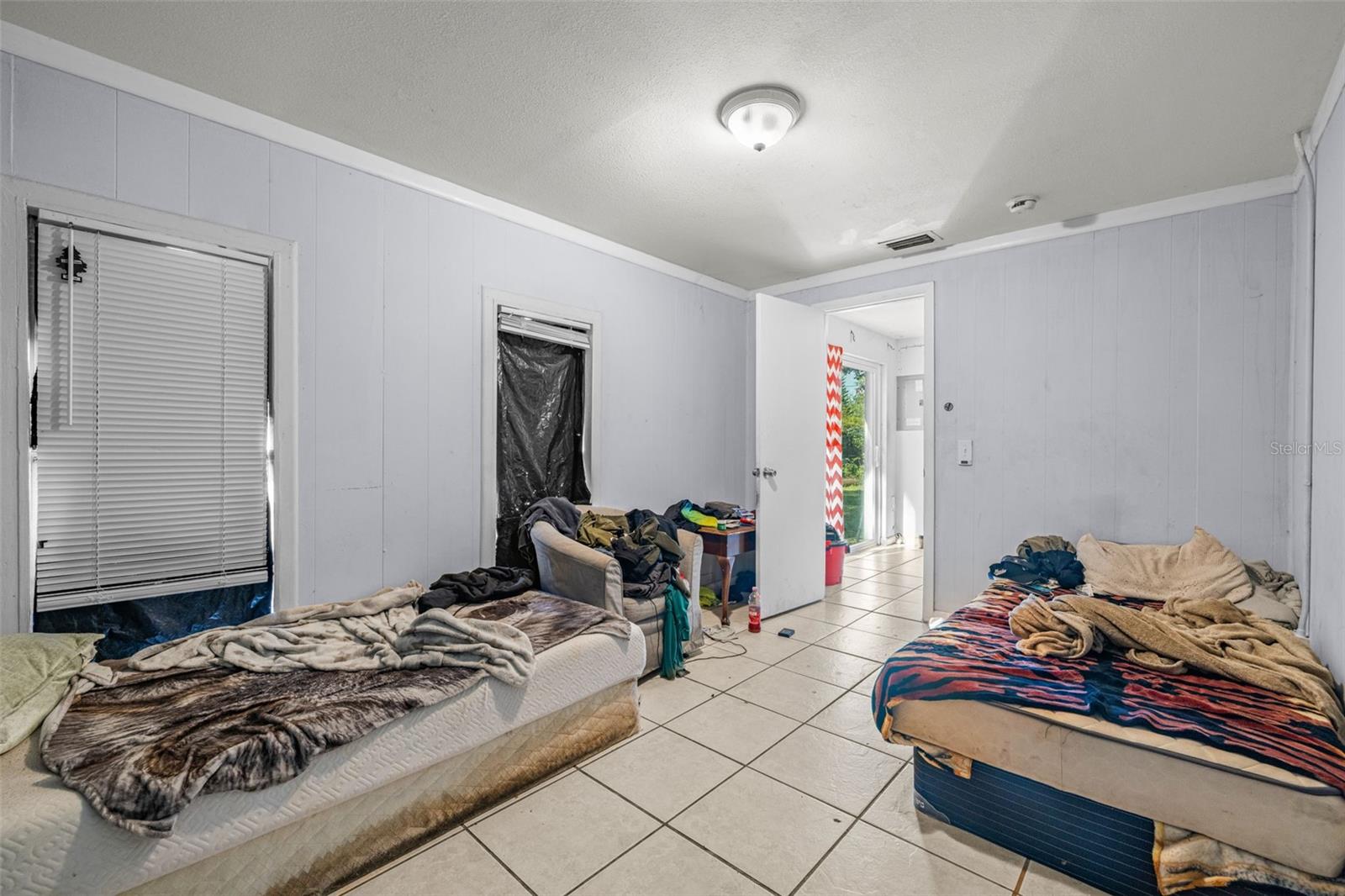 HAMNERS W E HOMESTEAD ACRES - Residential Income