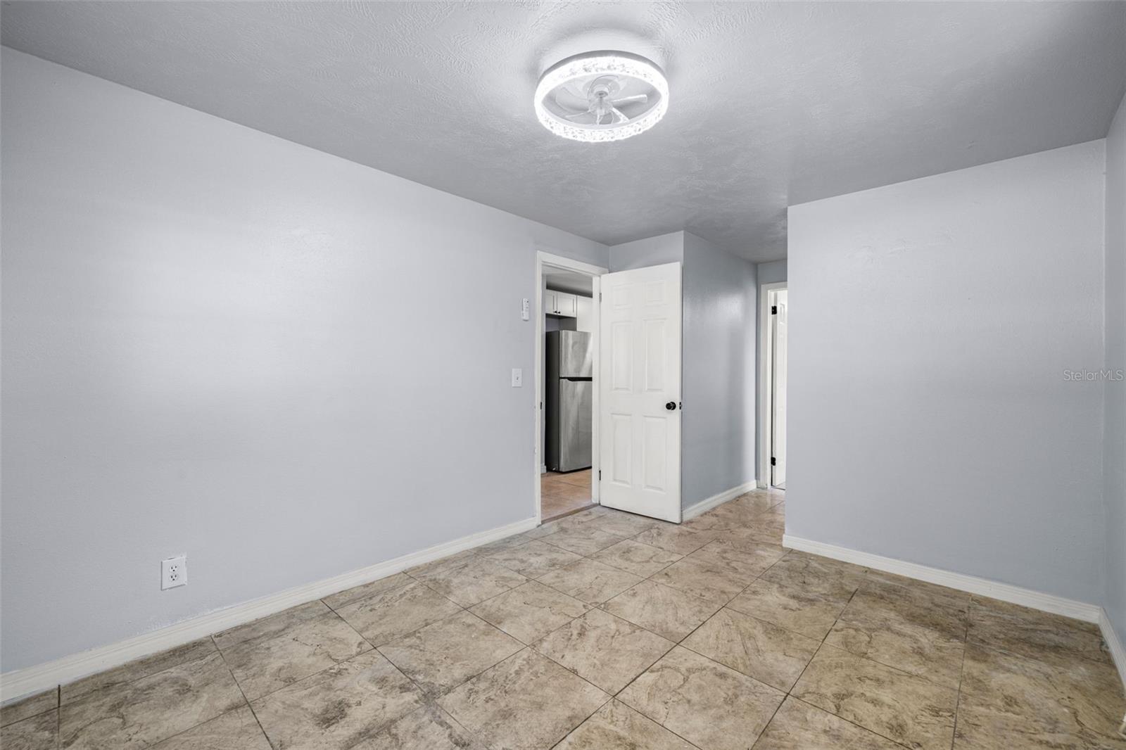 HAMNERS W E HOMESTEAD ACRES - Residential Income