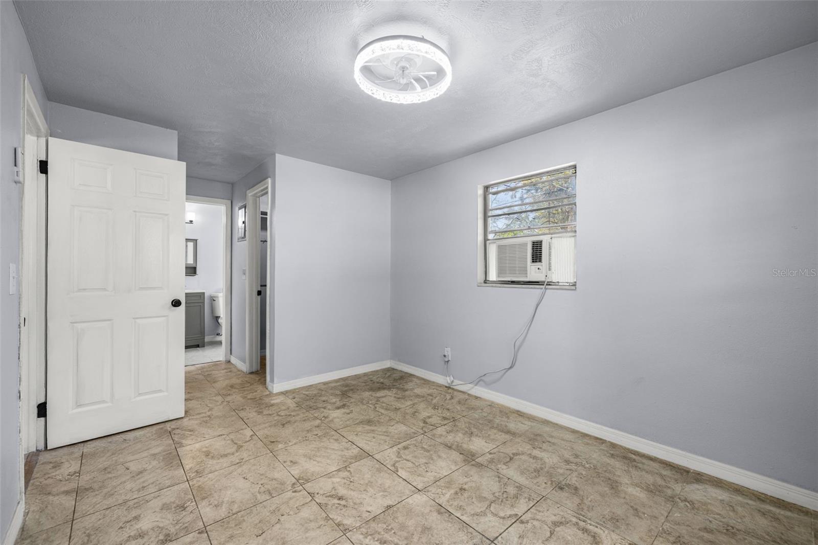 HAMNERS W E HOMESTEAD ACRES - Residential Income