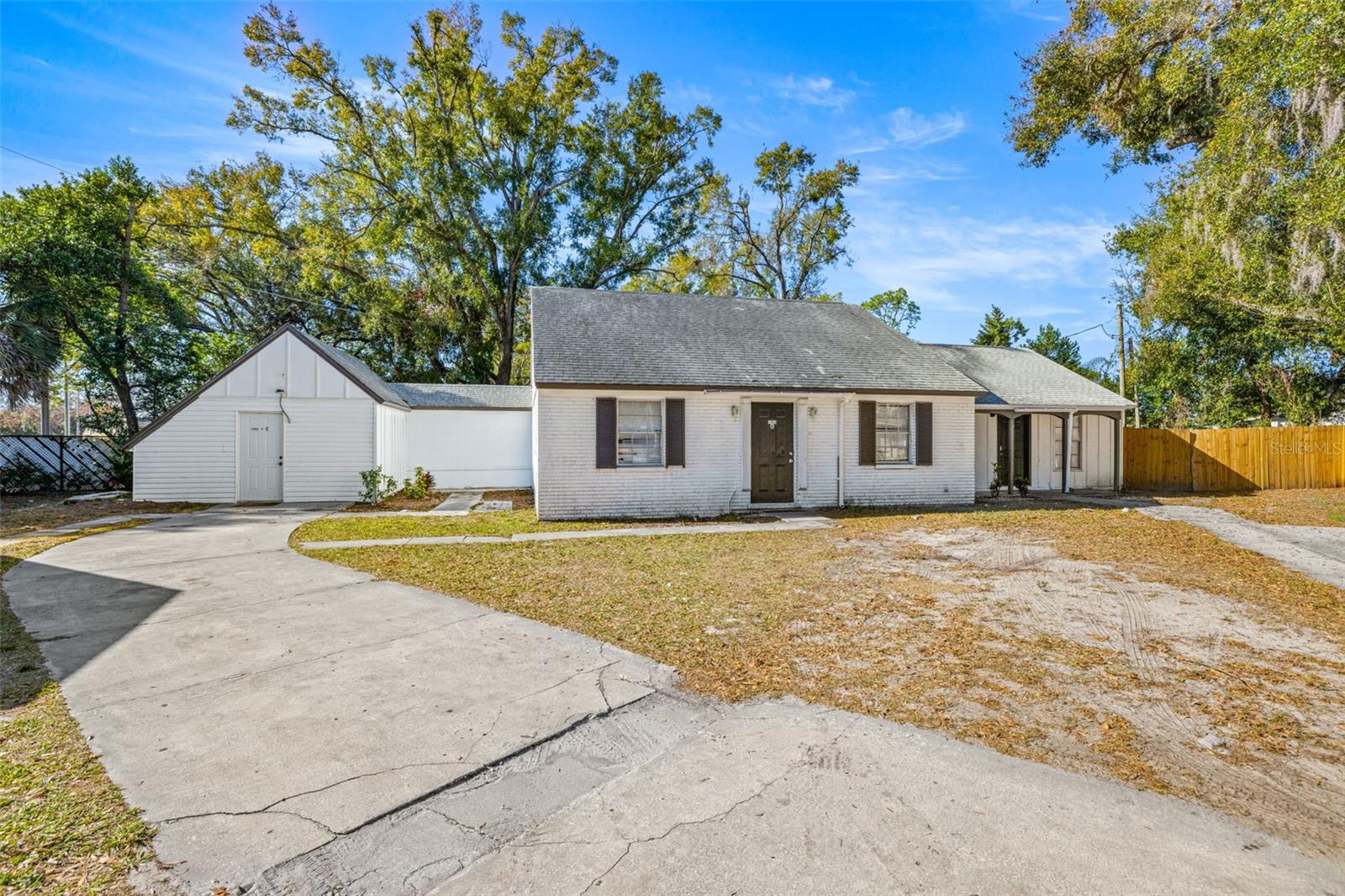 1403 COLLEGE PARK LANE