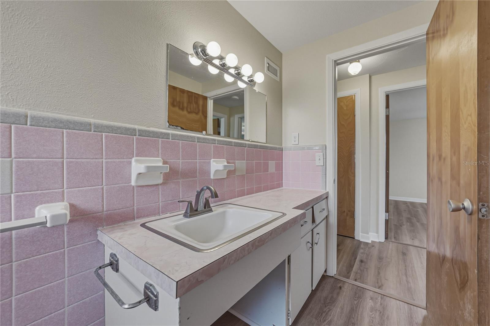 FORT KING ACRES - Residential