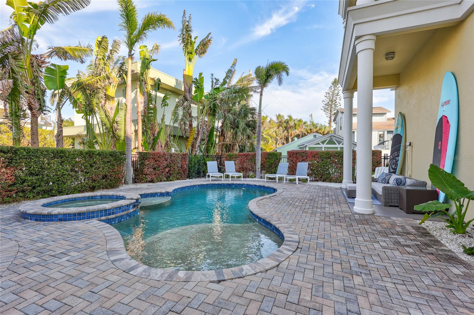 SARASOTA BEACH - Residential