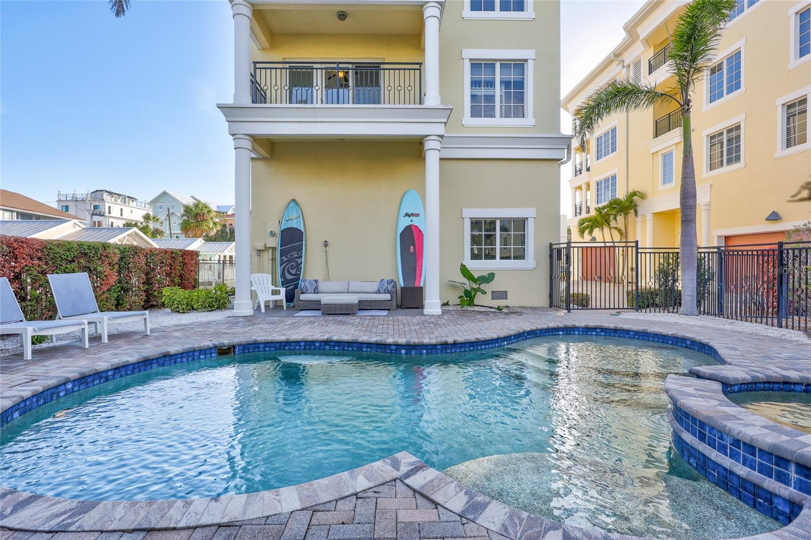 SARASOTA BEACH - Residential