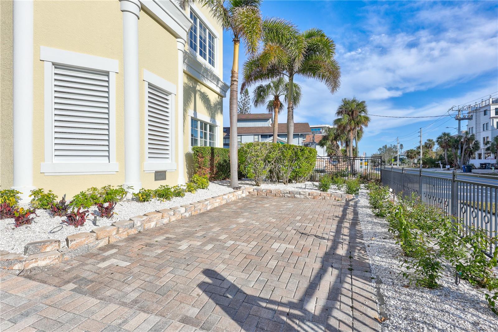 SARASOTA BEACH - Residential