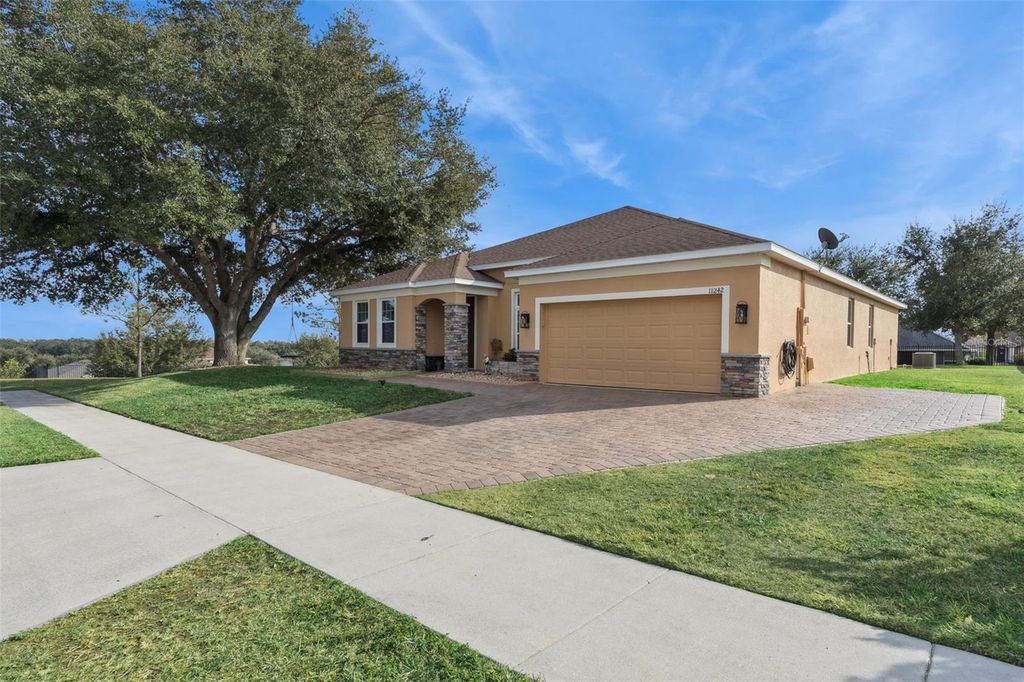 Photo of 11242 Scenic Vista Drive, Clermont, FL 34711 (MLS # O6370339)