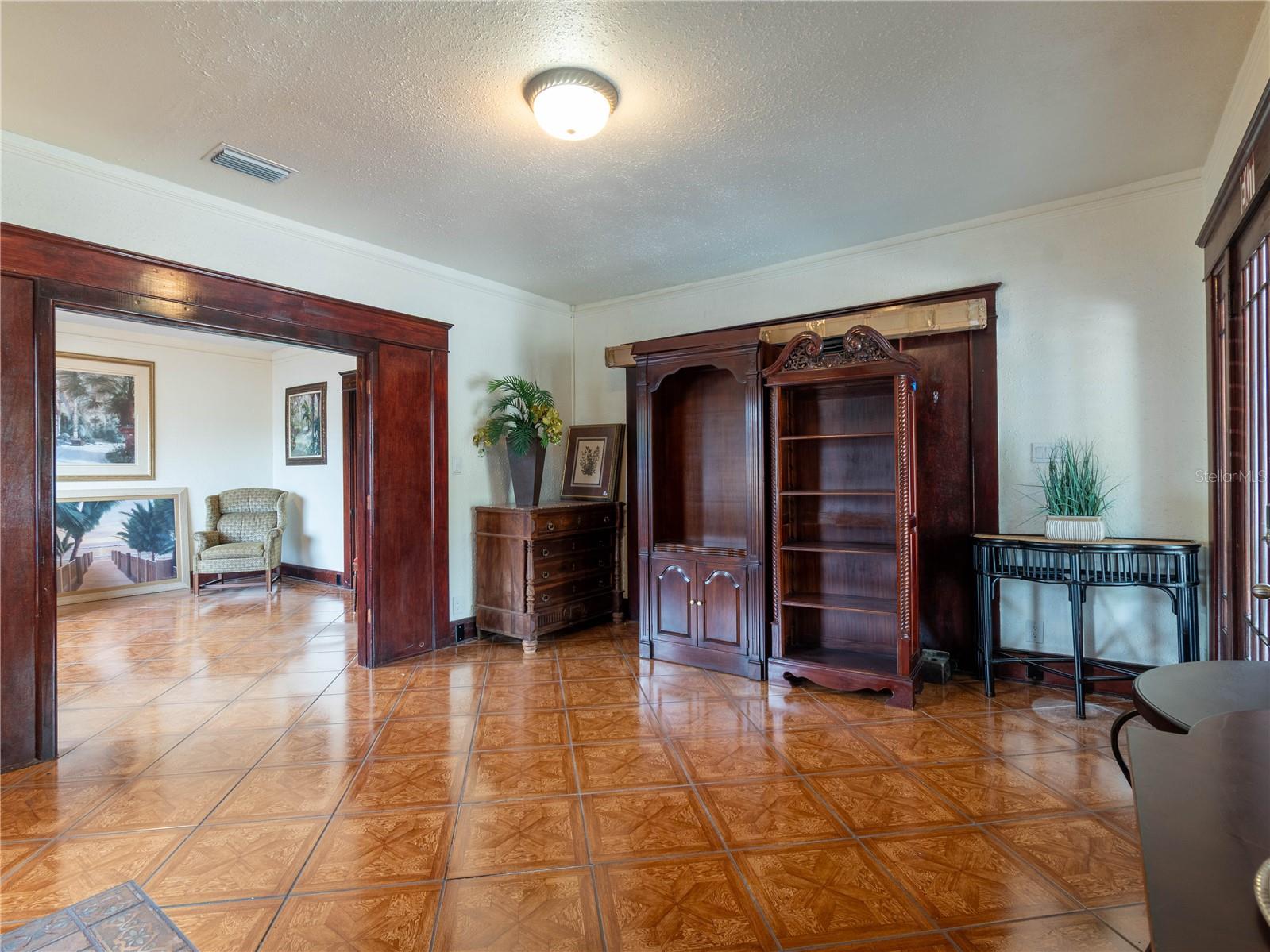 SUWANEE HEIGHTS - Commercial Lease