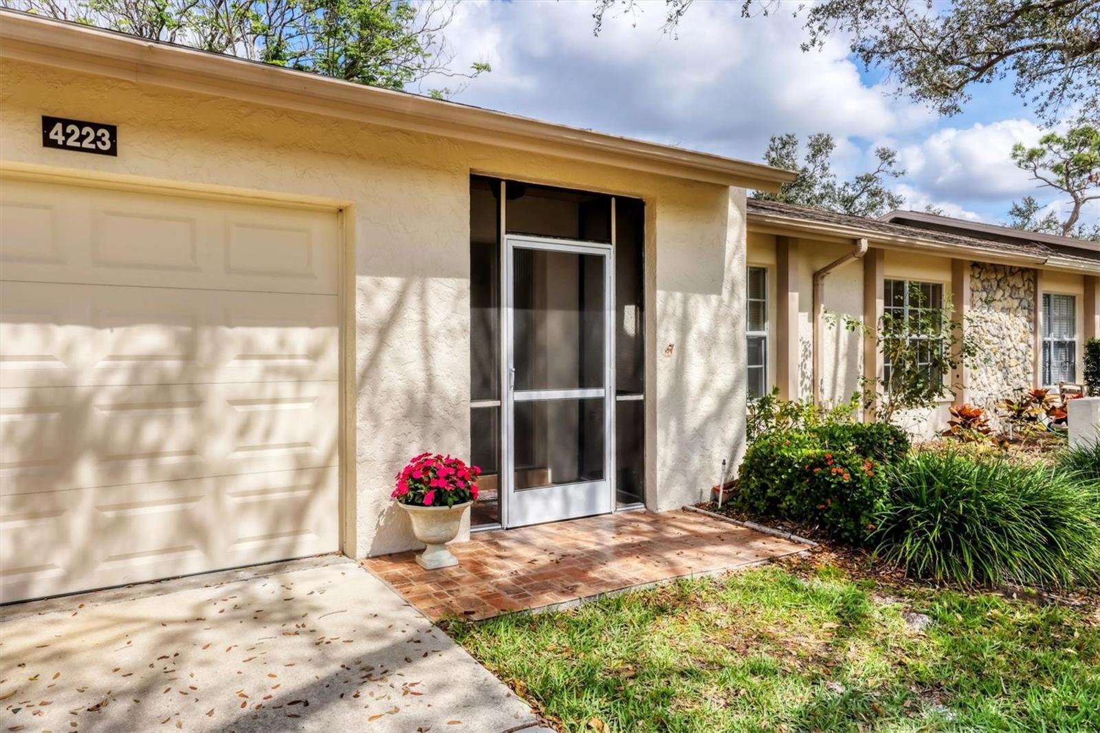 4223 OAKHURST CIRCLE E 3025
