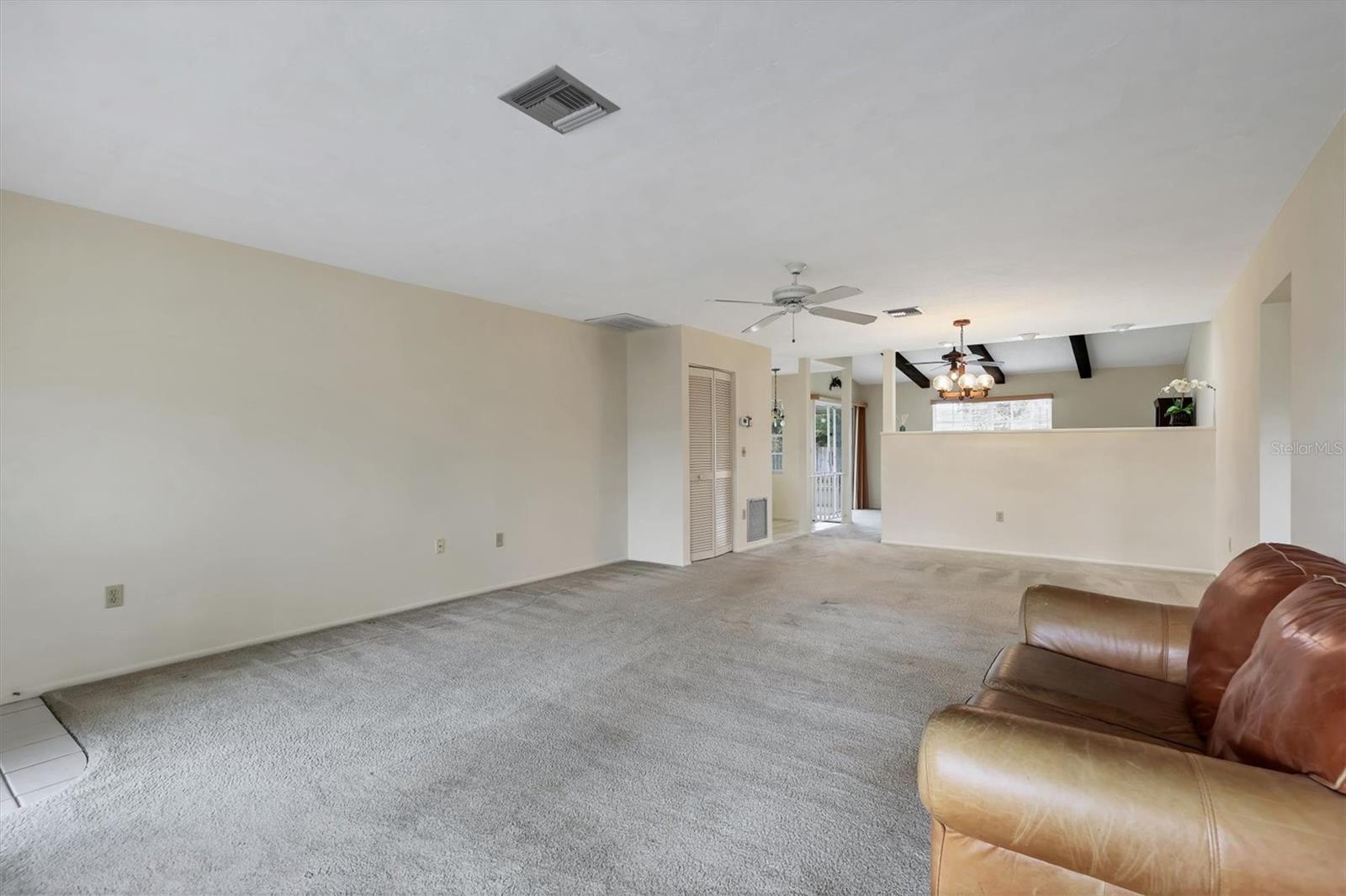 4223 OAKHURST CIRCLE E 3025