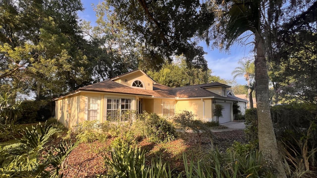 1320 SASSAFRAS AVENUE