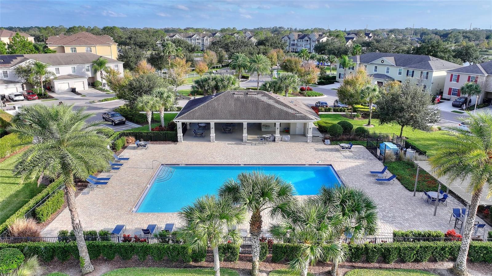 LAKE BLUFF/TOWN CENTER EAST PH - Residential