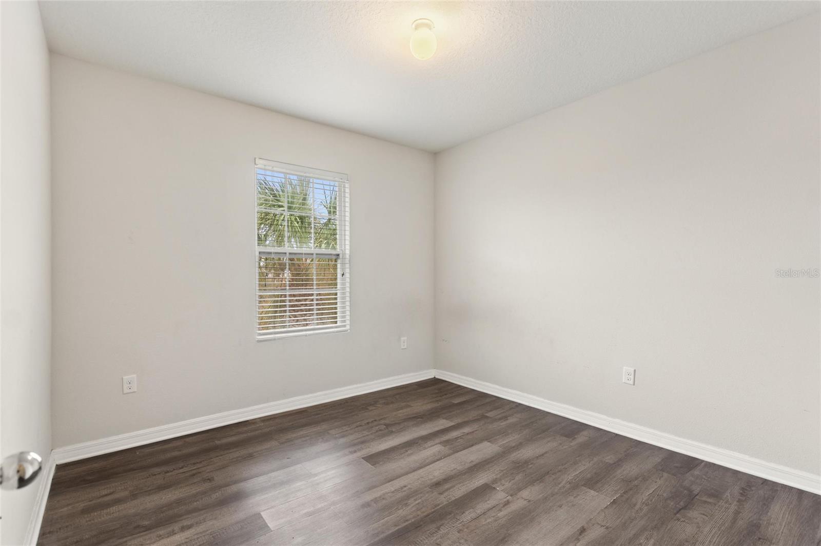 LAKE BLUFF/TOWN CENTER EAST PH - Residential