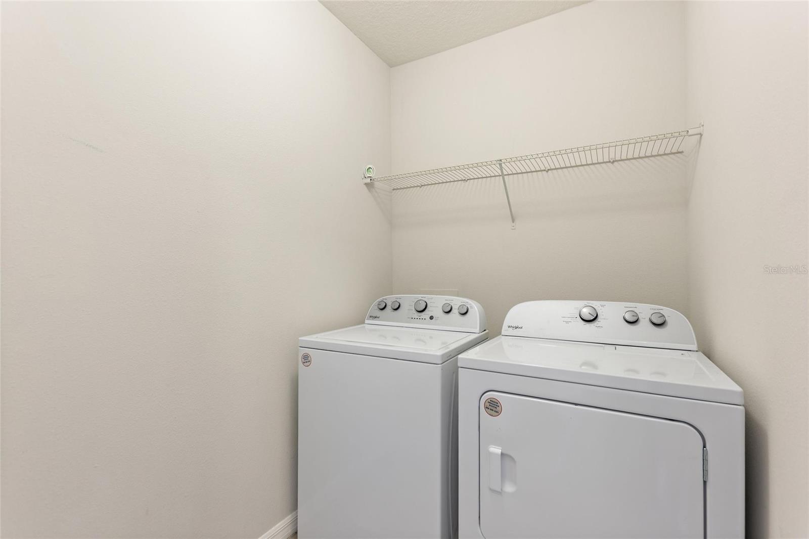 LAKE BLUFF/TOWN CENTER EAST PH - Residential